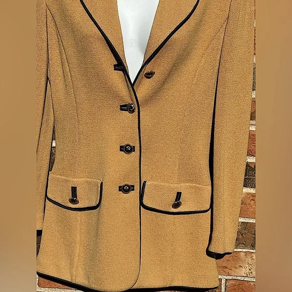 St.John Collection by Marie Gray,Tan Knit Jacket W/ Black Trim,Gold Buttons SZ 6 - Picture 6 of 12